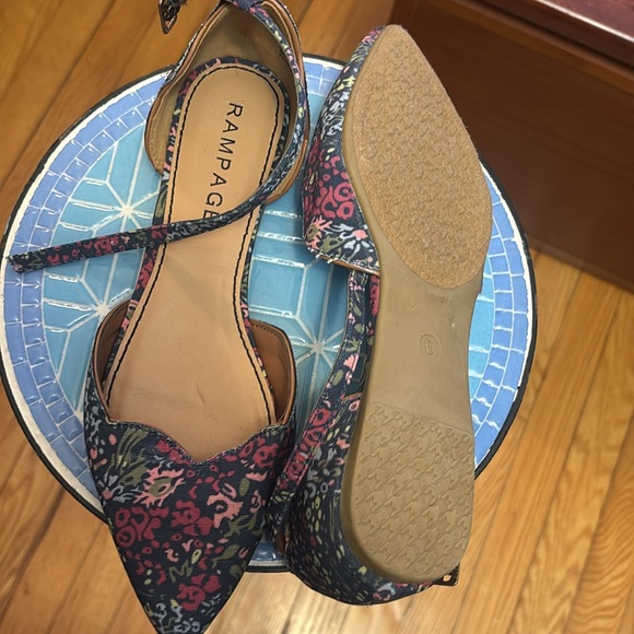 Rampage NEW Women's Casandra Size 6 Floral Flats - Picture 6 of 7
